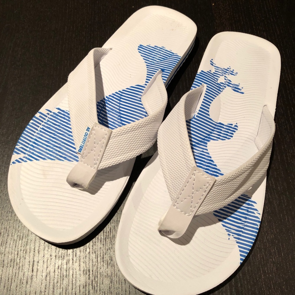 American Eagle White Flip Flops
